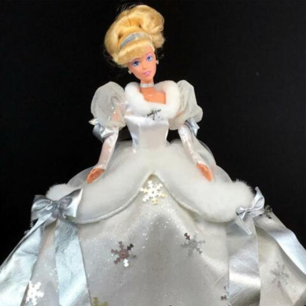 Holiday Princess Cinderella Barbie Special Edition 1996 NIB